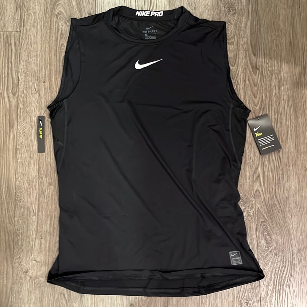 NWT Nike Pro Dri-Fit Training Sleeveless shirt